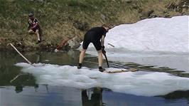 Finally Olly sets sail on his iceberg, which surprisingly supports his weight - as he said, he's not as heavy as Gavin